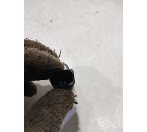 Датчик ABS(передний правый)