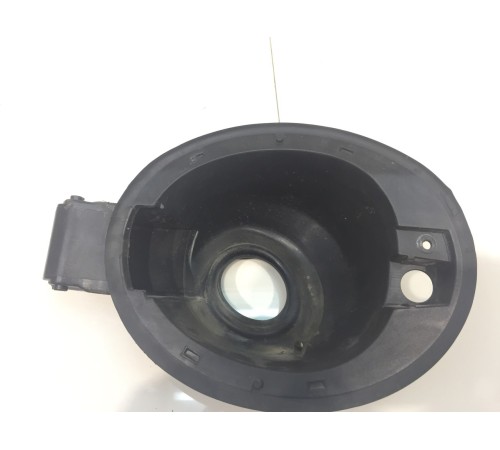 Кожух лючка бензобака