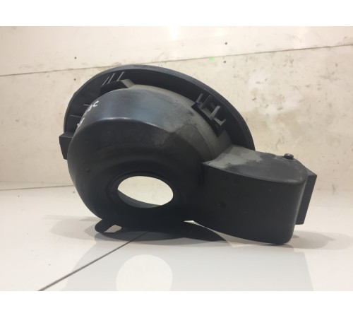 Кожух лючка бензобака