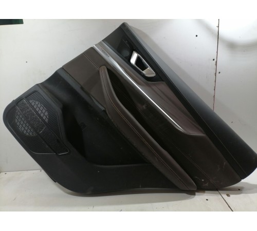 Обшивка двери задняя правая