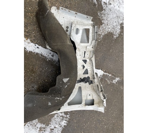 Крыло переднее правое