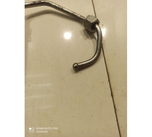 Трубка топливная