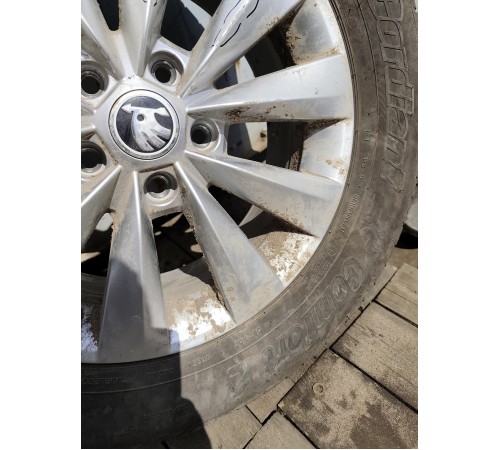 Колесо 215/60/R16 лето