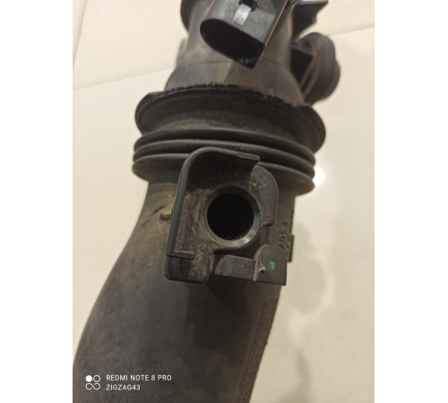 Патрубок воздушного фильтра