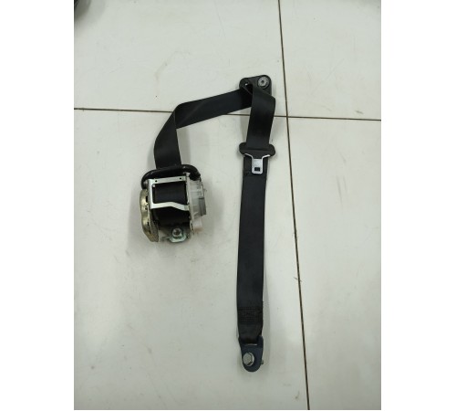 Ремень безопасности