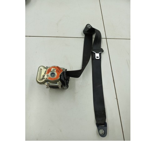 Ремень безопасности