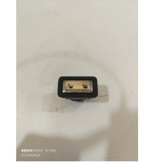 Кнопка регулировки третьего ряда сидений