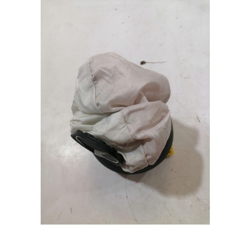 Подушка безопасности водителя