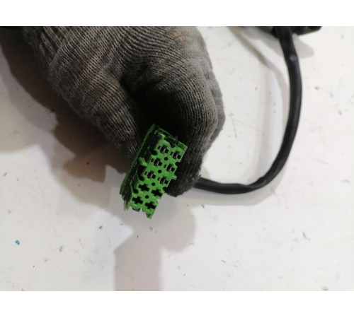 Моторчик шторки багажника левый