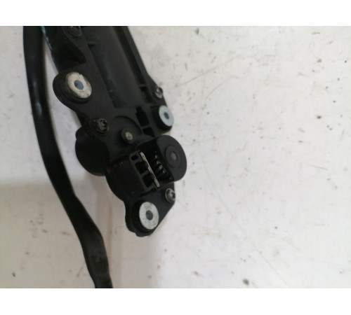 Моторчик шторки багажника левый