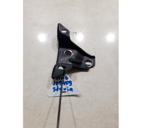 Кронштейн(крепление) ролика правой сдвижной двери верхний