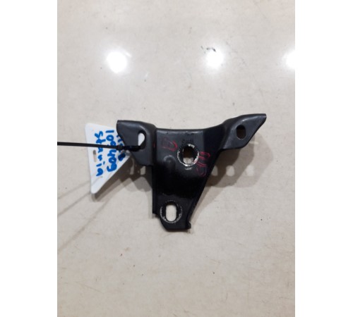 Кронштейн(крепление) ролика правой сдвижной двери верхний