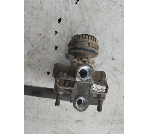 Клапан воздушный ускорительный тормозной