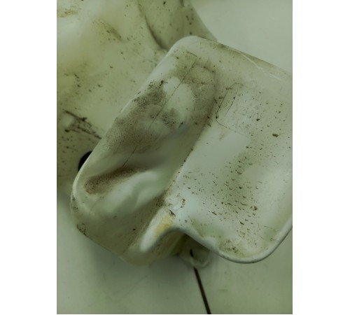 Бачок омывателя лобового стекла