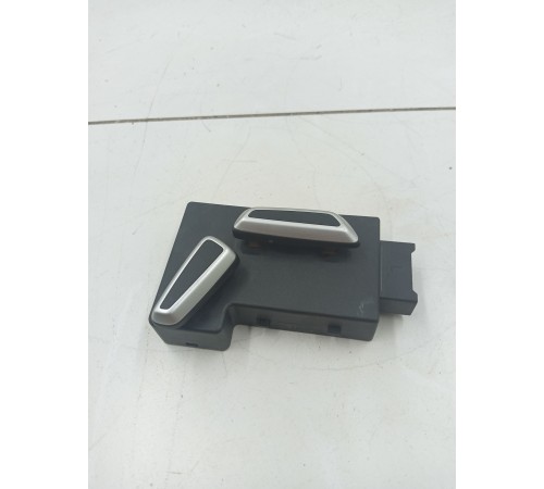 Блок управления сиденьем передний левый