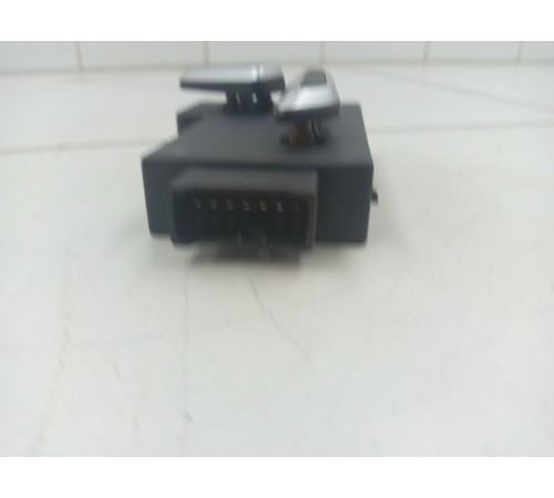 Блок управления сиденьем передний левый