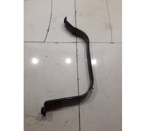 Крепление топливного бака