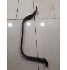 Крепление топливного бака