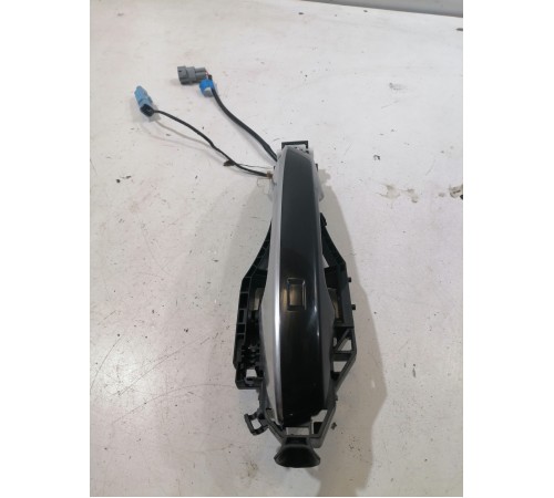 Ручка двери передняя правая наружная