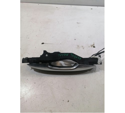 Ручка двери передняя правая наружная