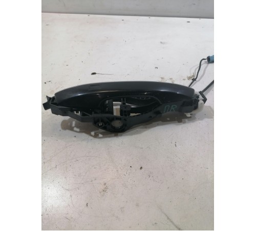 Ручка двери передняя правая наружная