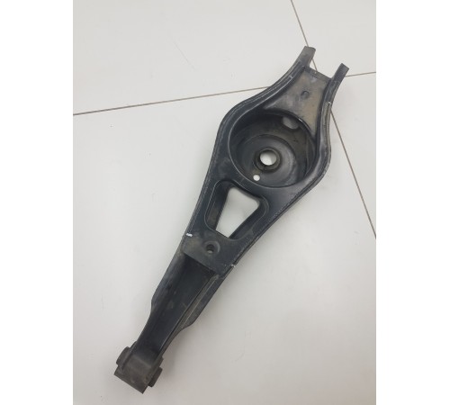 Рычаг подвески задний левый нижний