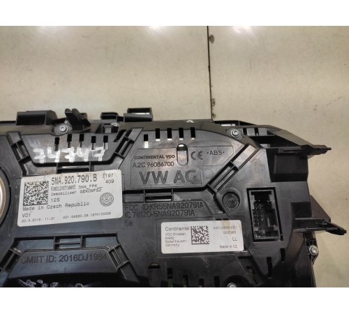 Панель приборов