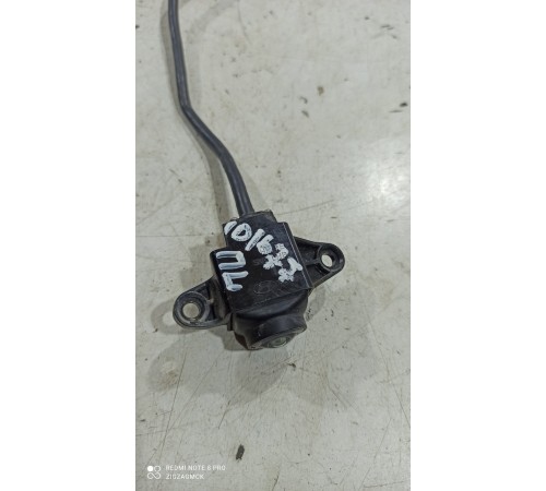 Парковочная камера в зеркало левая