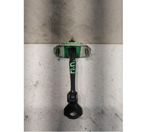 Ограничитель двери передней правой