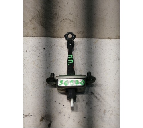 Ограничитель двери передней правой