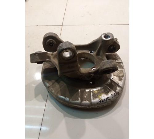 Поворотный кулак (задний, левый)