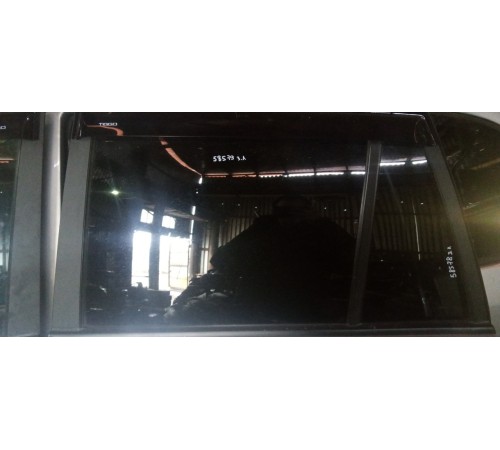 Стекло двери задней левой