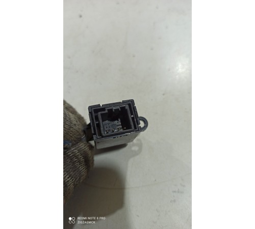 Кнопка включения омывателя фар