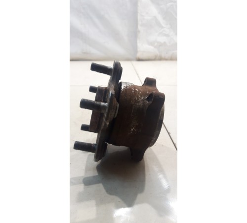 Ступица (задняя, левая)