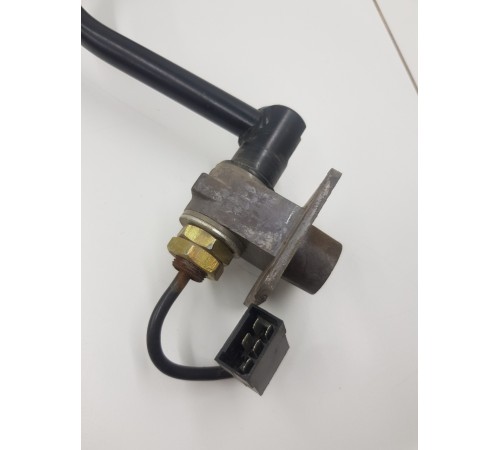 Кронштейн крепление зеркало бокового вида левый