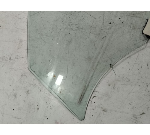 Стекло двери переднее левое