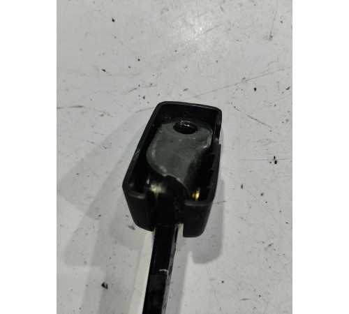 Ограничитель двери(передний правый)