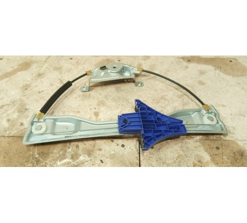 Стеклоподъемник электрический задний правый