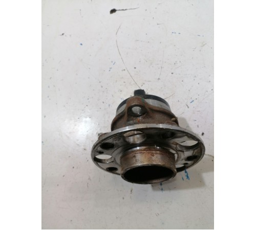 Ступица задняя левая