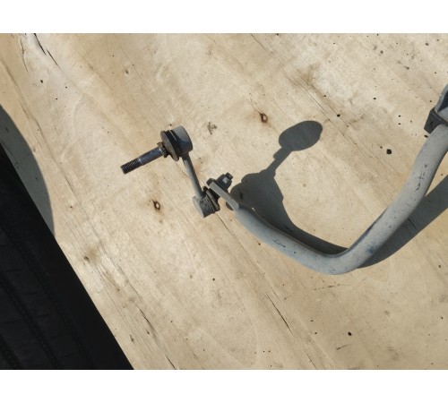 Стабилизатор поперечной устойчивости задний