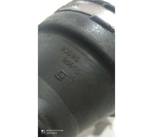 Патрубок воздухозаборника