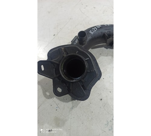 Патрубок воздухозаборника