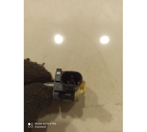 Датчик удара(передний правый)