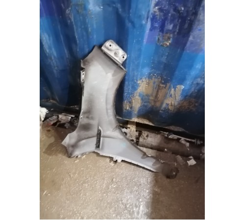 Крыло переднее левое