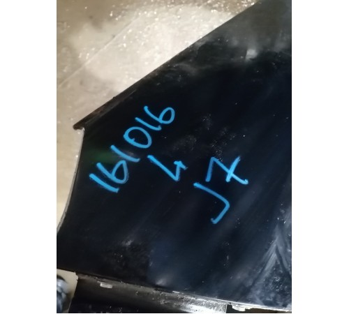 Крыло переднее левое