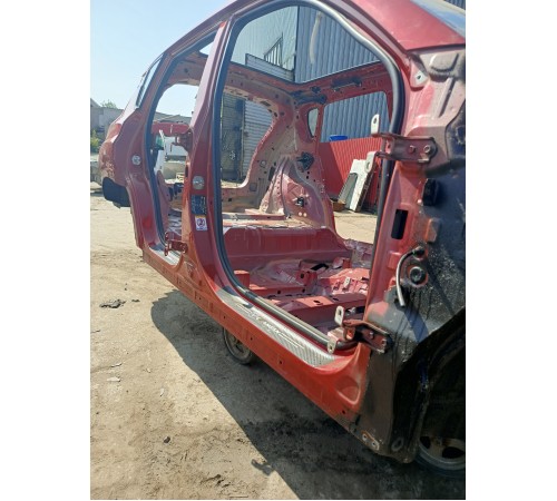 Порог со стойкой правый