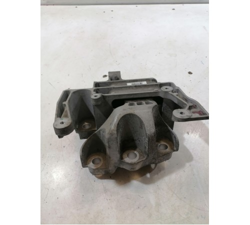 Опора двигателя левая