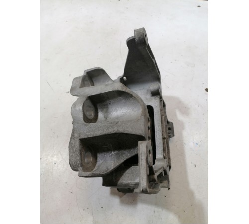 Опора двигателя левая