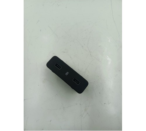 Разъем USB (двойной)