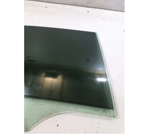 Стекло двери заднее правое